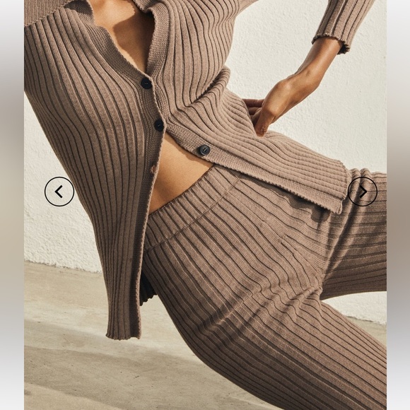 SET Alohas Icon knit cardigan and pant set - Picture 7 of 12